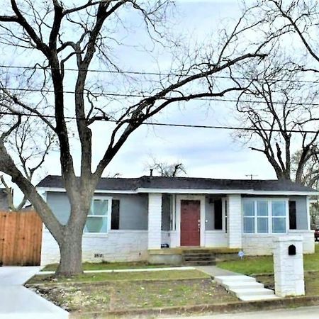Cozy Haus Relaxing 'Home Base' Wifi Location Close To Town And Rivers, Schlitterbahn, Gruene 뉴 브라운펠스 외부 사진