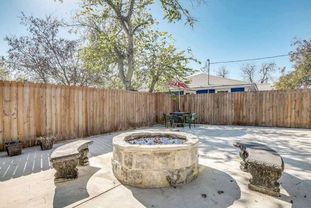 Cozy Haus Relaxing 'Home Base' Wifi Location Close To Town And Rivers, Schlitterbahn, Gruene 뉴 브라운펠스 외부 사진